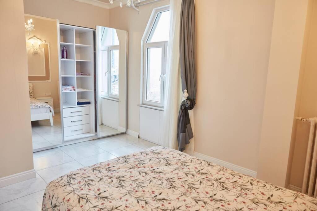 Taksim Square Apartment, Great View, Luxury Istanbul Luaran gambar